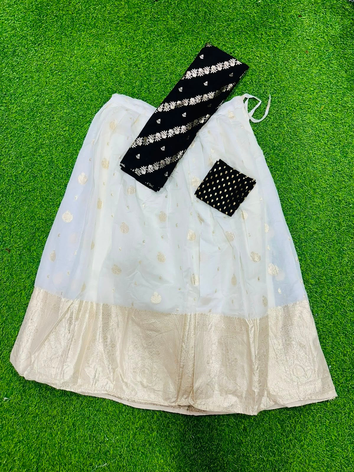 Pattupavada Set