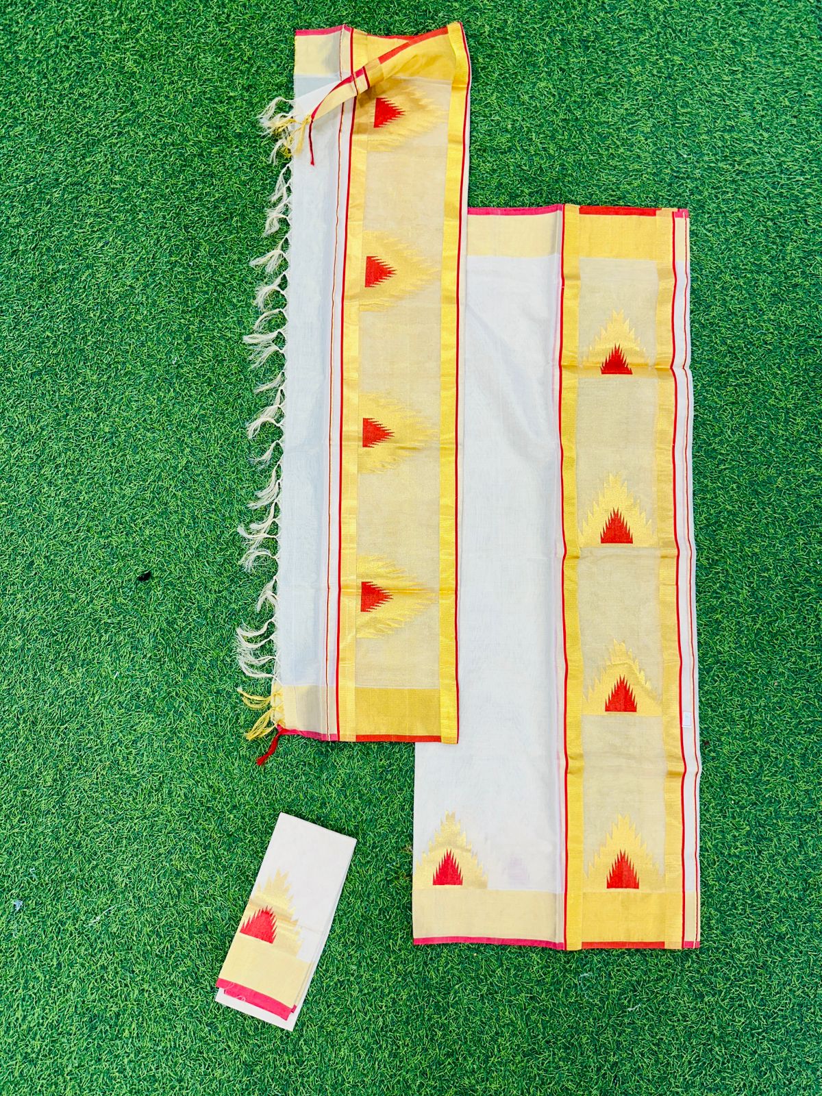 Set Mundu